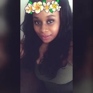 Meet your Posher, Elise